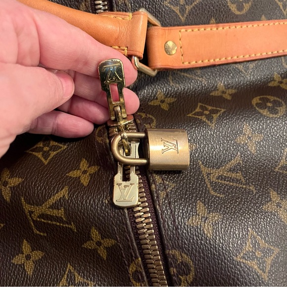 Authentic Louis Vuitton Monogram Keepall 55 Tote Includes Luggage Tag Lock & Key - Picture 6 of 14